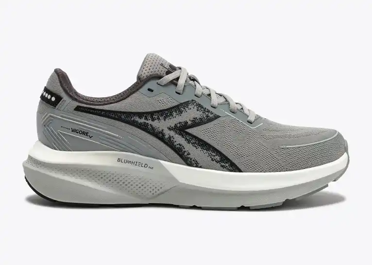 Image 1 of Diadora Mythos Blushield Vigore V Men's