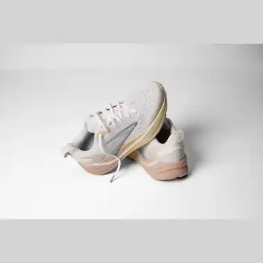 Image 8 of Brooks Ghost Max 4 Women's