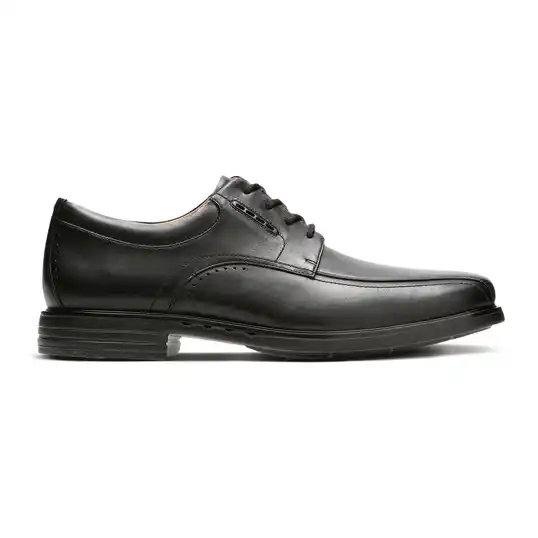 Cover image of BLACK LEAT Clarks Un Kenneth Way Men's