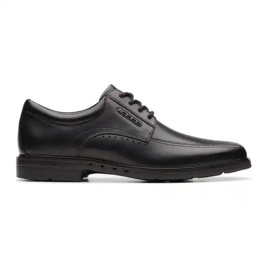 Cover image of BLK Clarks Un Kendric Way Men's
