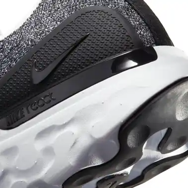 Image 6 of Nike React Phantom Run Flyknit 2 Women's