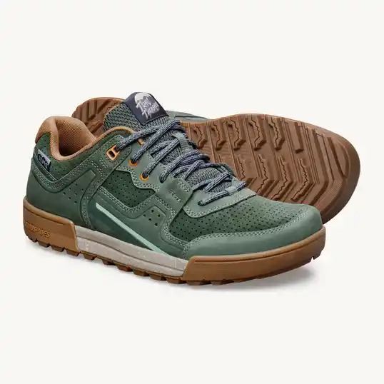 Cover image of MOSS Lems Shoes Trail Thrasher Unisex